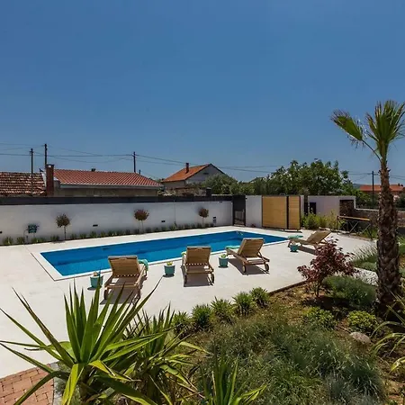 Family Friendly House With A Swimming Pool Galovac, Zadar - 17551 Galovac (Zadar)