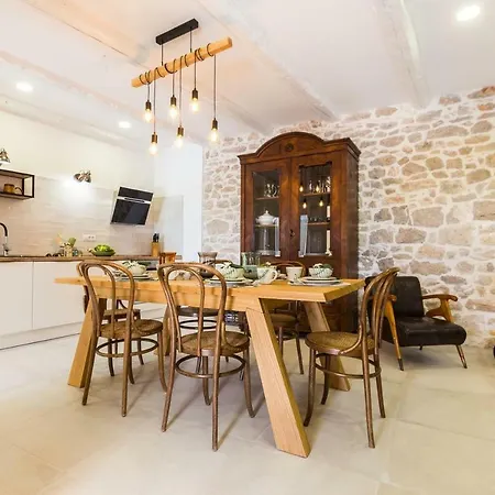 بيت للعطل Family Friendly House With A Swimming Pool Galovac, Zadar - 17551 *