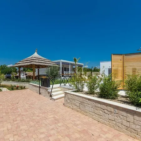 بيت للعطل Family Friendly House With A Swimming Pool Galovac, Zadar - 17551 Galovac (Zadar)